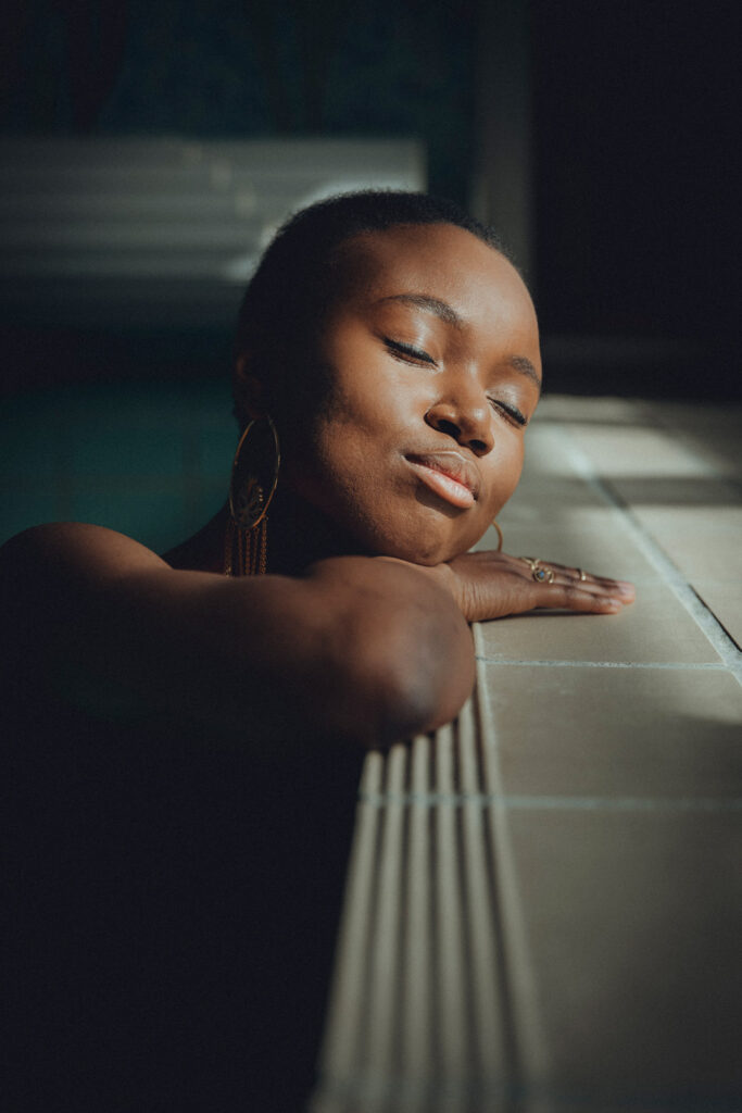 Portrait-LaureenMobo-FranziskaGill